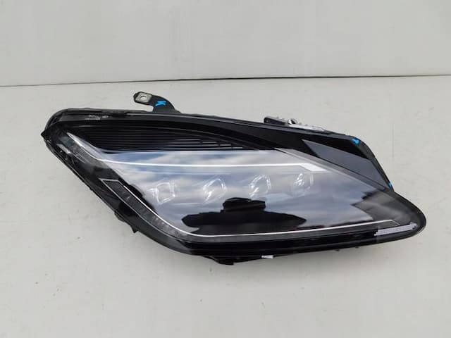 Б/В Jaguar x540 e - pace full led фара права оригінал