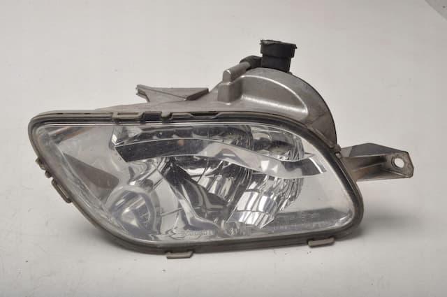 Б/В Volvo s80 v70 3 протитуманна фара правий 31335851 led підсвідка оригінал