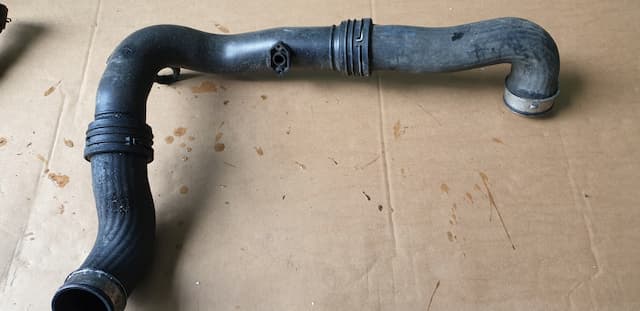 Б/В Патрубком інтеркулера vw seat skoda 1k0145762ad оригінал