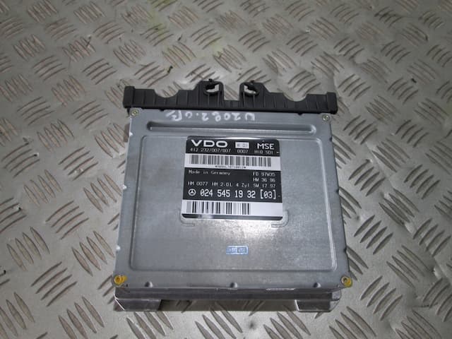 Б/В Комп'ютер блок управління mercedes w208 2.0 0245451932