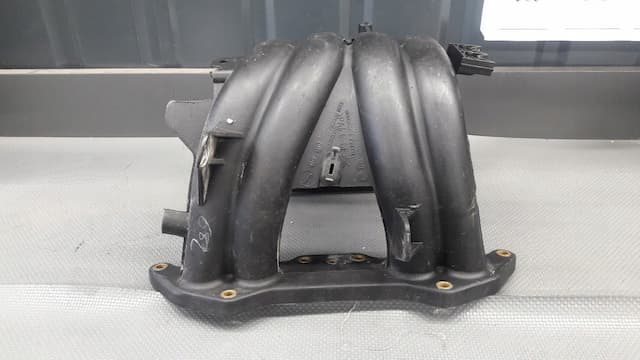 Б/В 9632998380 колектор впускний peugeot 206 1, 1 оригінал