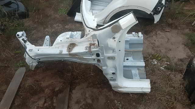 Б/В Четвертина лонжерон фартух передній лівий kadjar оригінал