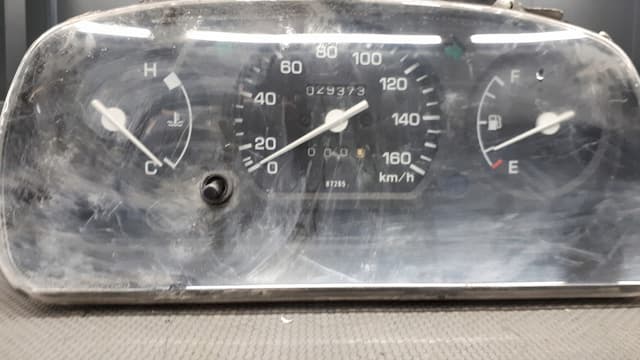 Б/В 83010-87l24 панель приборів daihatsu cuore 97r оригінал