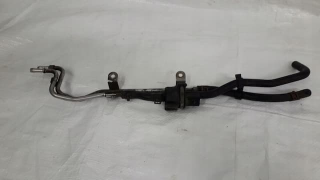 Б/У Клапан топлива vw audi 1.6 mpi 058133517b оригинал