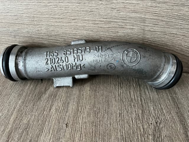 Забірник турбокомпресора bmw x5 f15 f20 8513573-01 - нова запчастина оригінал