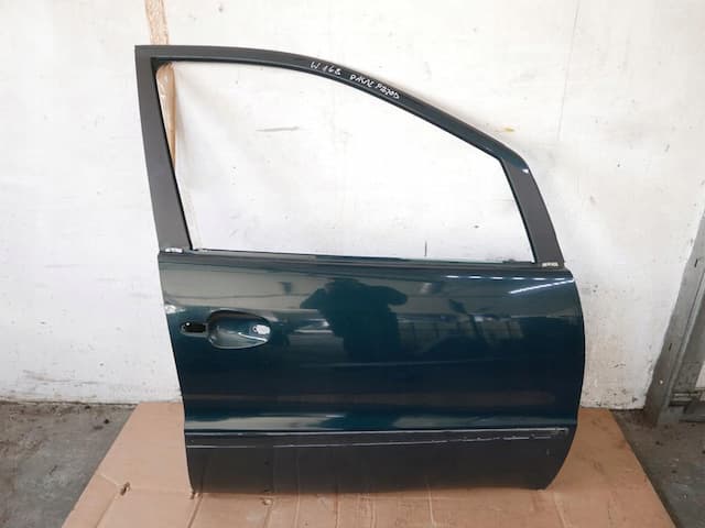 Б/У Дверь правая передняя 801 mercedes v168 w168 a170 01-