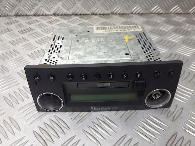 Б/В Автомагнітоли заводська cd skoda fabia 1 6y0035152 оригінал