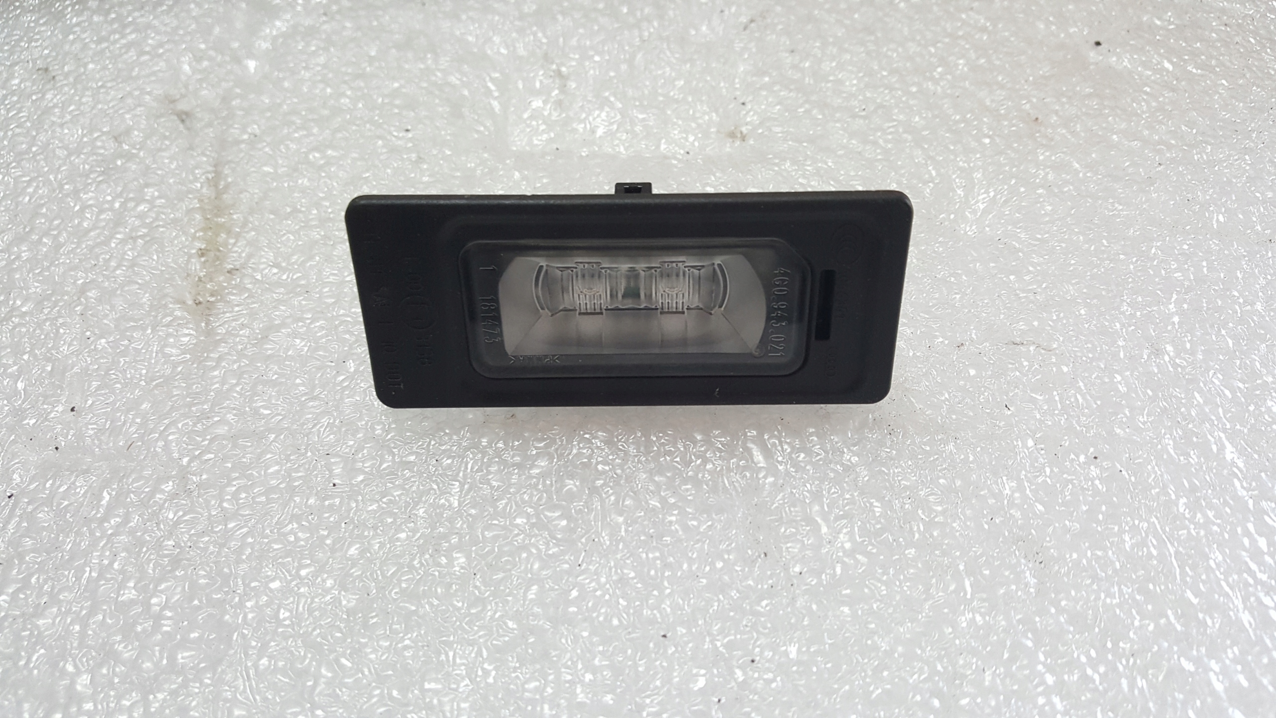 Б/У Лампа номерного знака номерного led подсветка audi 4g0943021 оригинал
