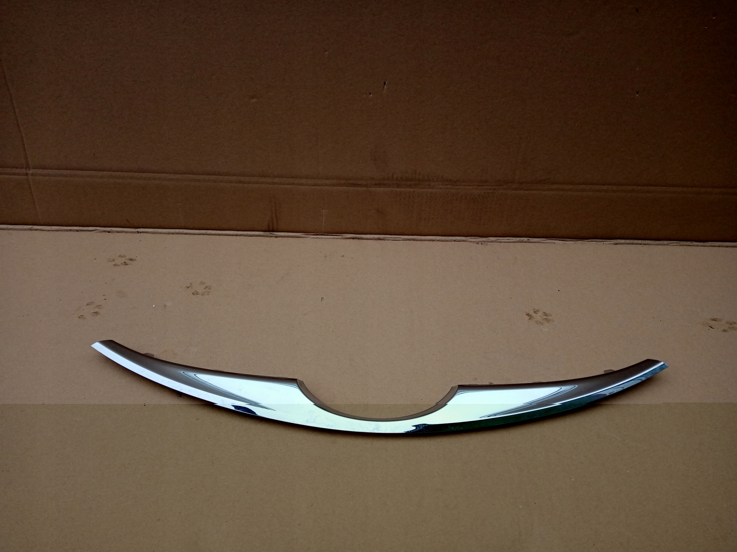 Б/В Hyundai ix20 хром решітка 2010 рік оригінал