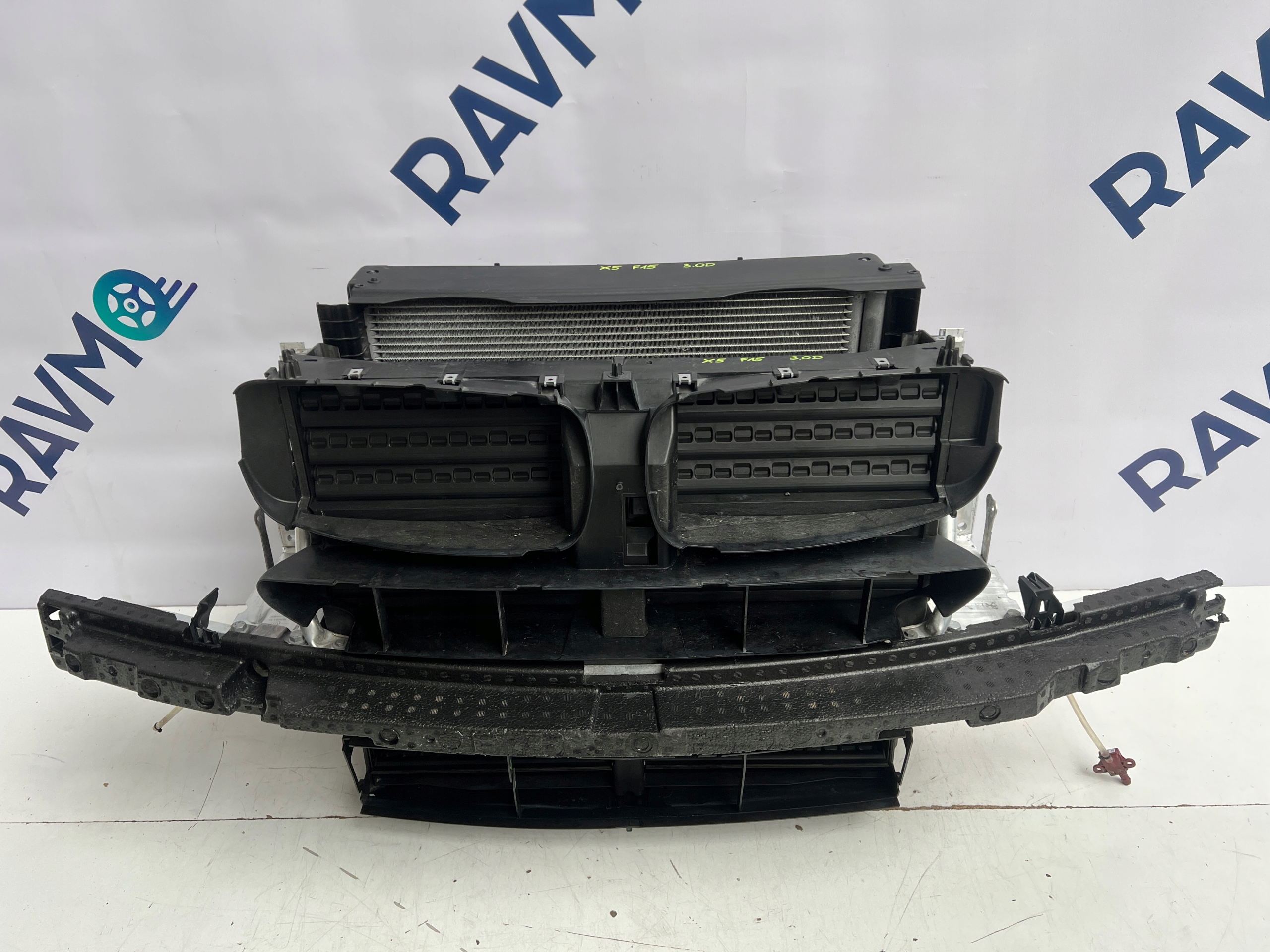 Б/В Панель передня радіатори bmw x5 f15 3. 0d оригінал