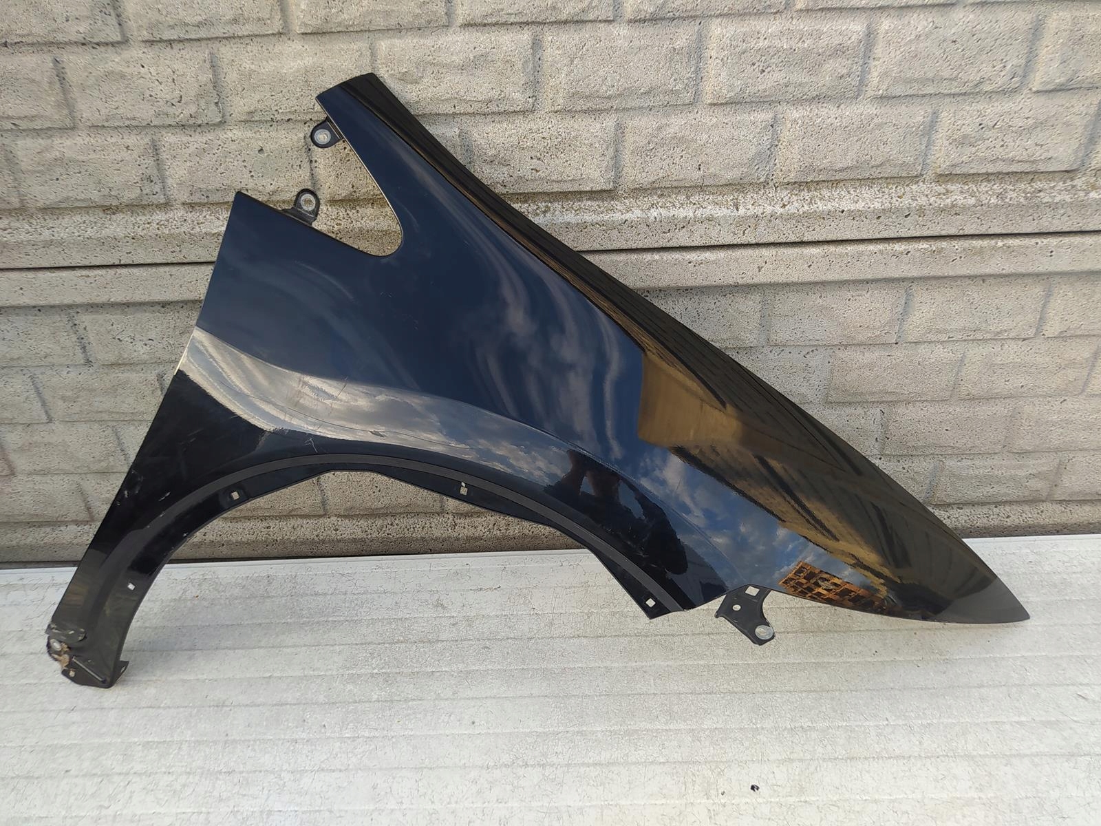 Б/В Honda civic ufo 06-13 крило переднє праве оригінал
