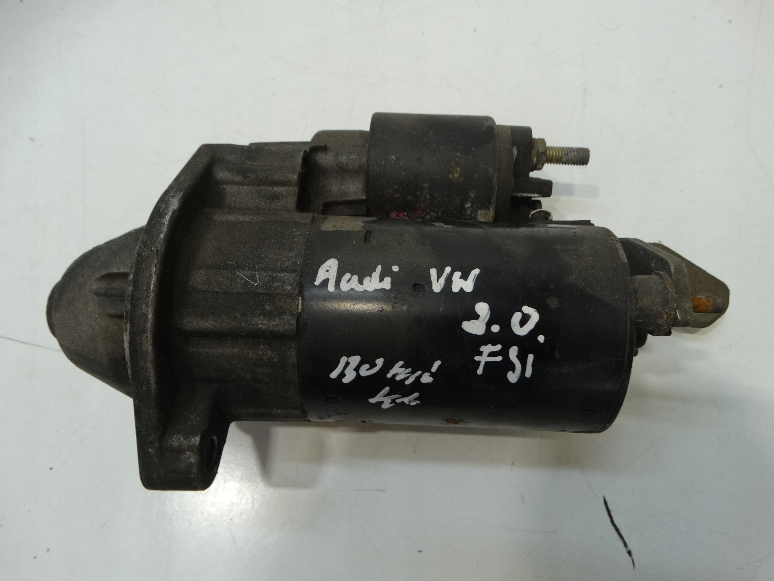 Б/У Стартер audi volkswagen 2. 0fsi 06b911023 оригинал