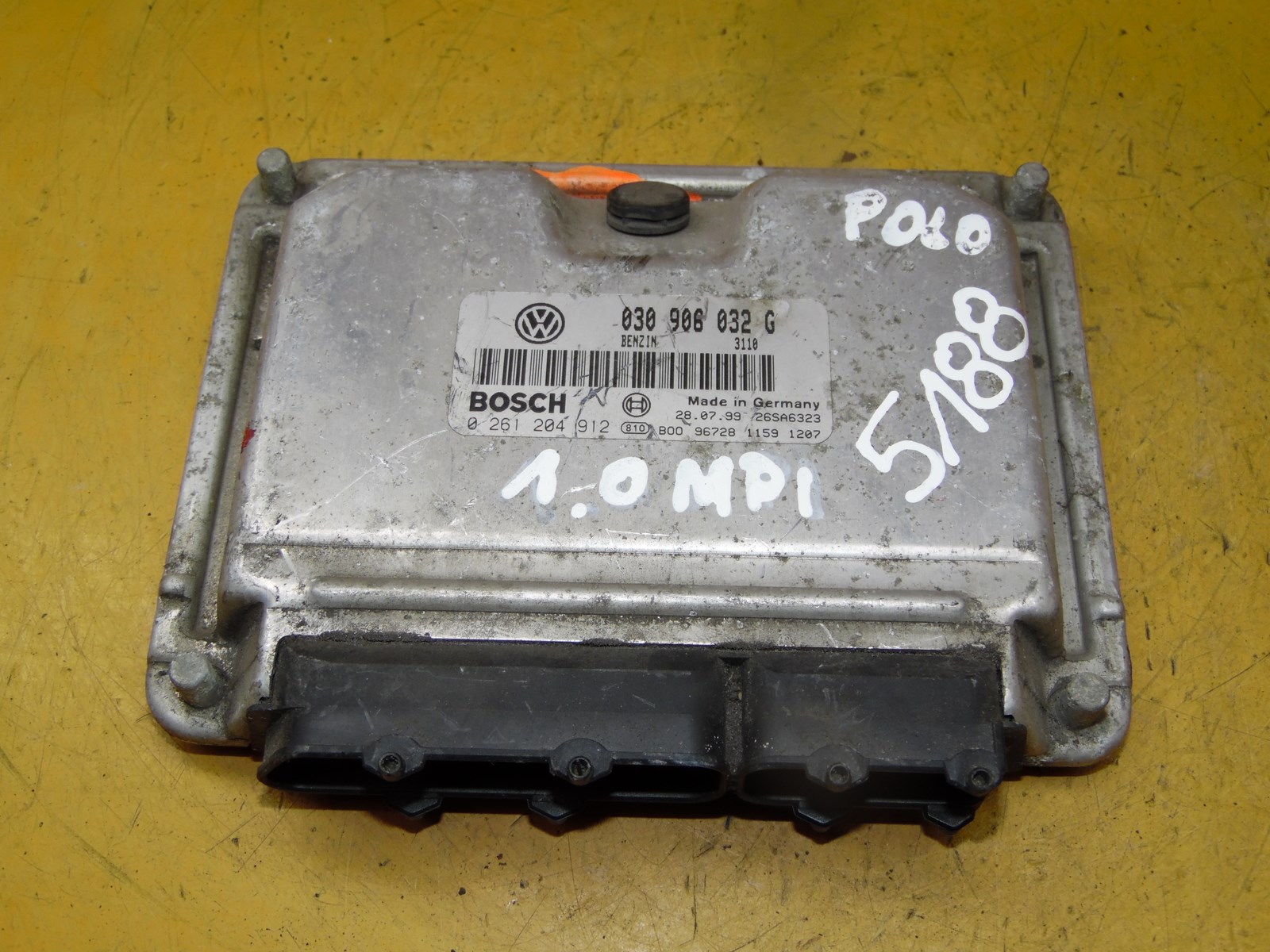 Б/В Комп'ютер двигуна polo 3 fl 1.0 mpi 030906032g оригінал