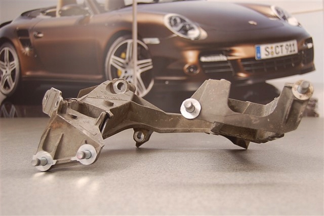 Б/У Porsche 987 boxster запчасть боковая, (балка подвески) правая оригинал
