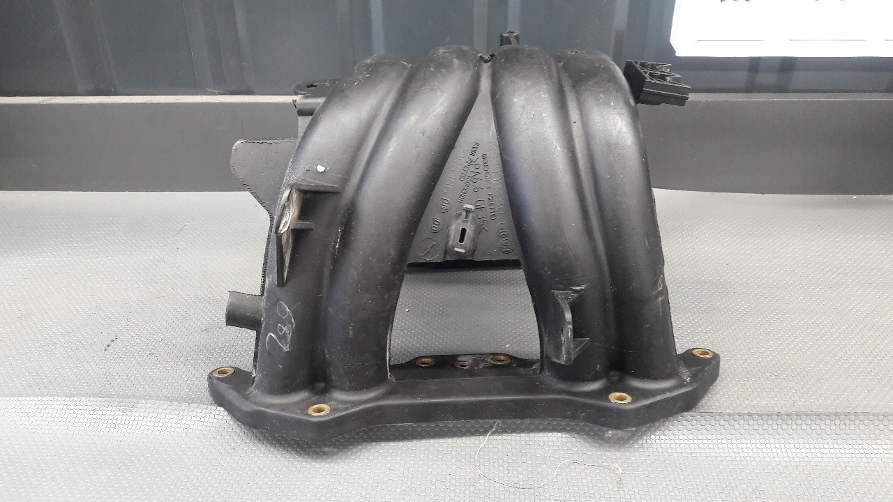 Б/В 9632998380 колектор впускний peugeot 206 1, 1 оригінал