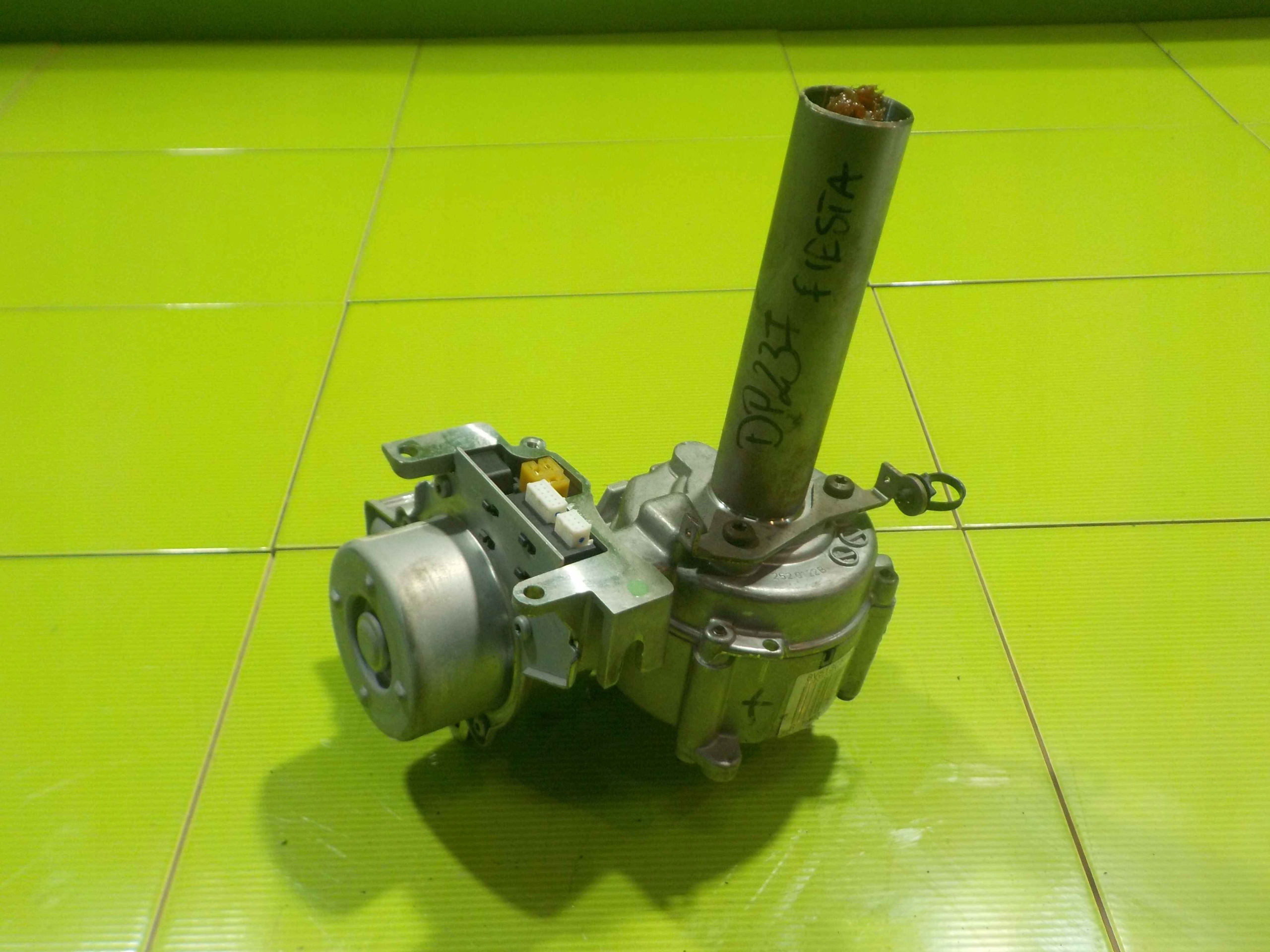 Б/В Fiesta mk7 2012 рік електропідсилювач 8v513c529lx оригінал