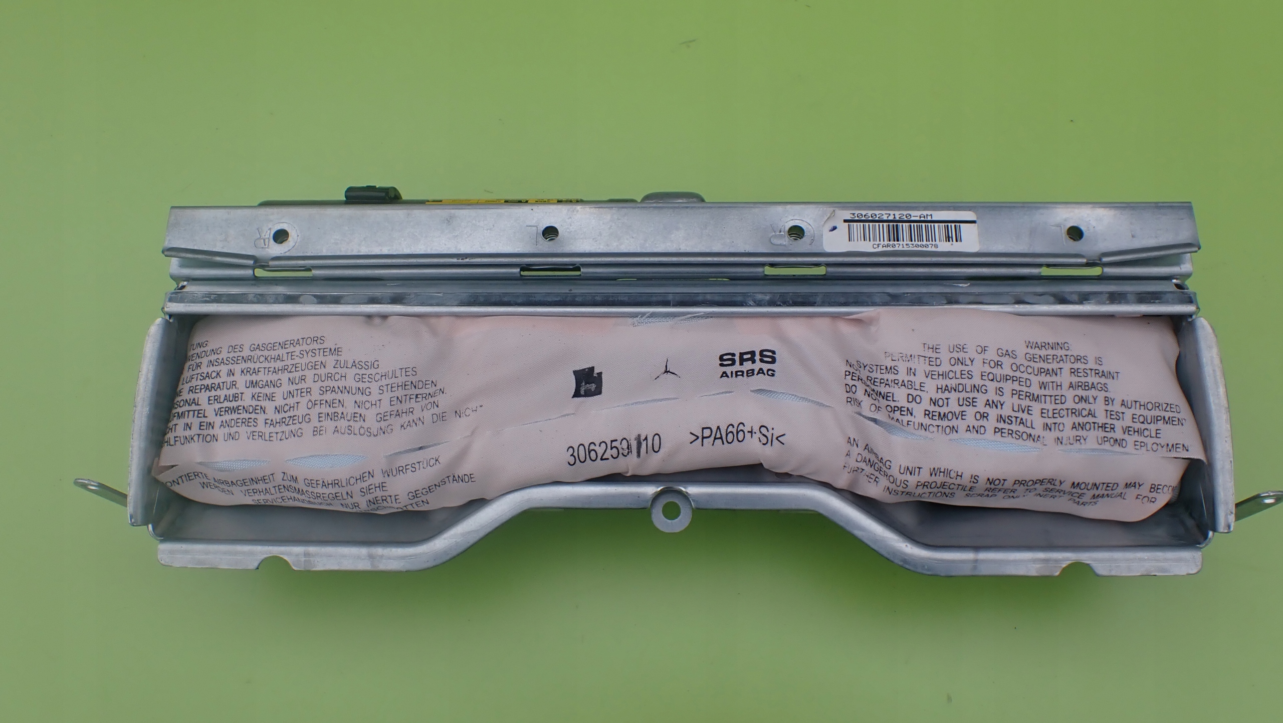 Б/В Подушка в коліна mercedes c w204 2048602002 оригінал