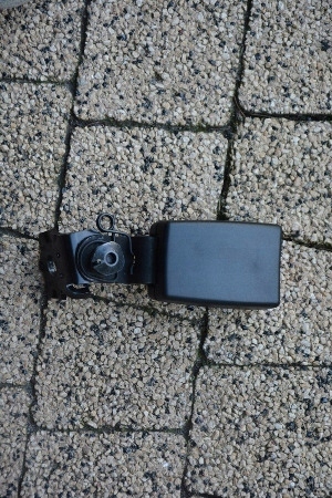Закривач панелей audi q3 ly9k 4g8857739 - нова запчастина оригінал