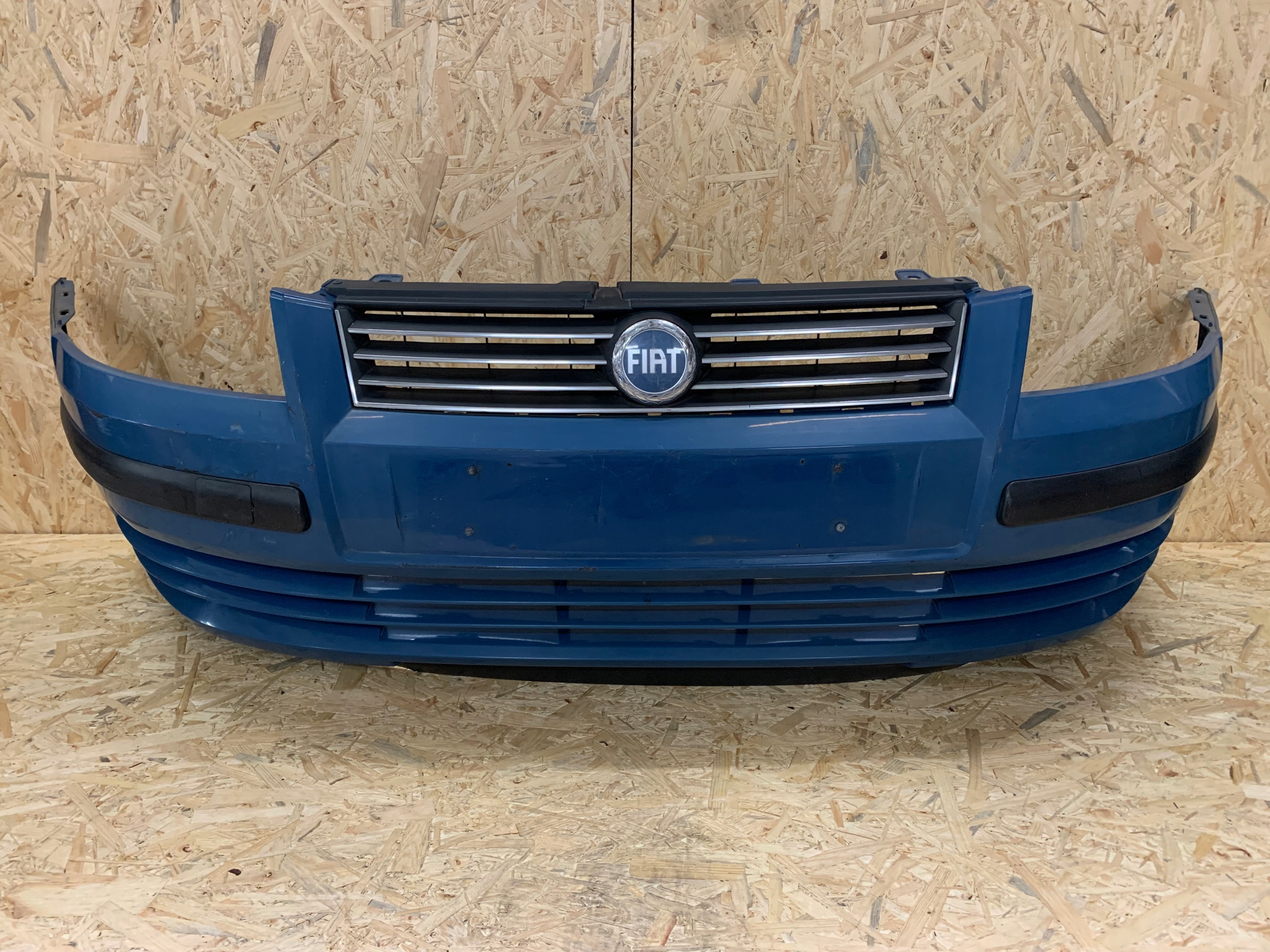 Б/У Бампер передний fiat stilo 5 дверей оригинал
