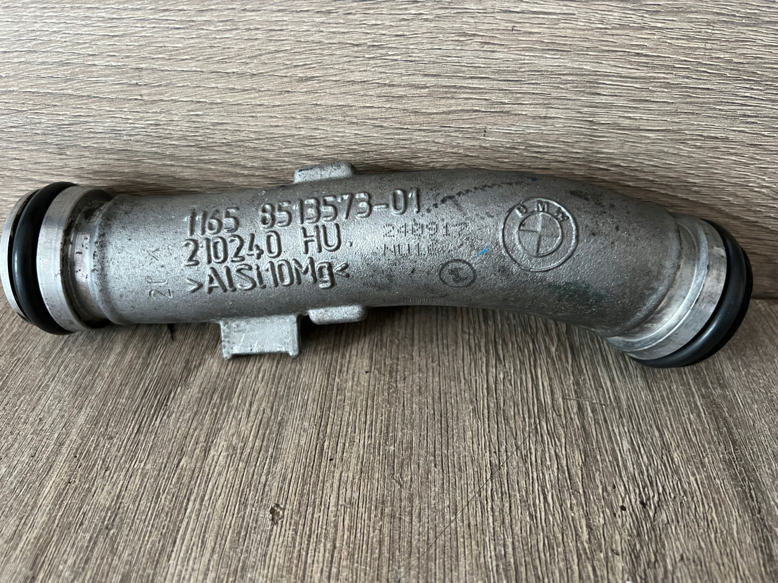 Забірник турбокомпресора bmw x5 f15 f20 8513573-01 - нова запчастина оригінал
